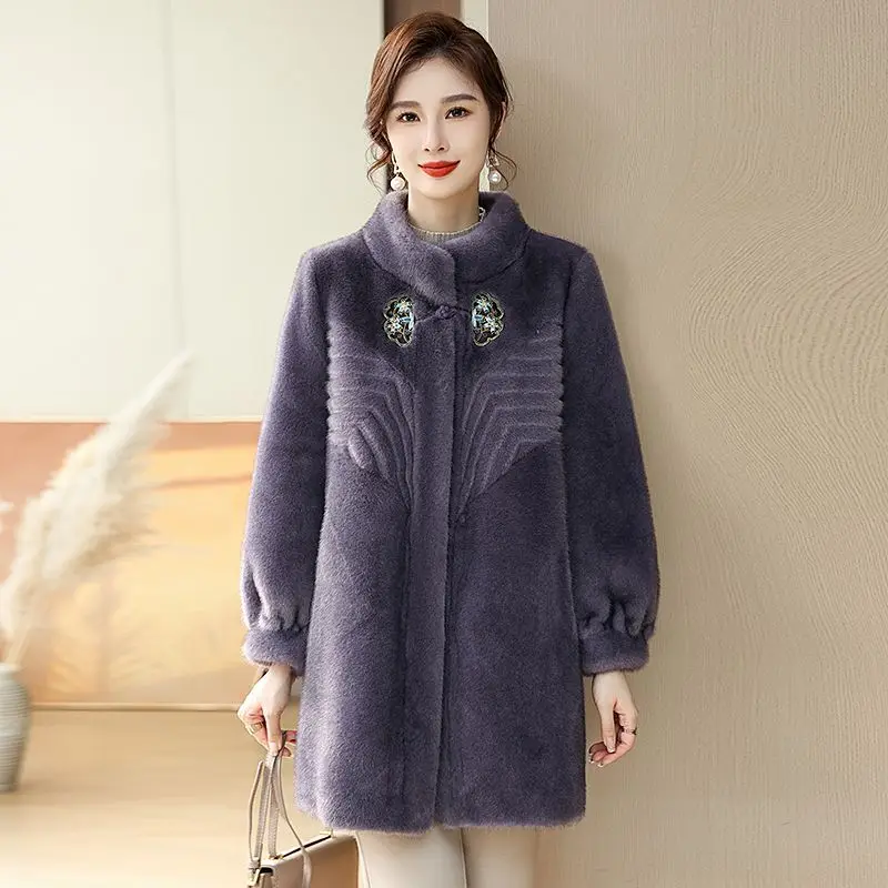 2025 new winter mink fur jacket women Fashion Mid-Length middle-aged mom Stand collar Fur one coat Female loose outerwear T833