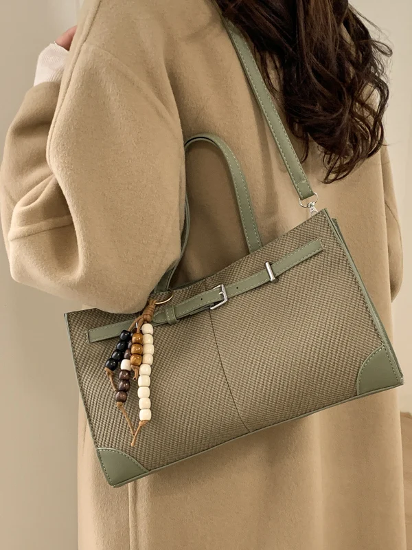 Fashionable Retro Underarm Bag for Women 2026 Early Spring New Style Casual Chic Commuter Shoulder Bag Crossbody Bag