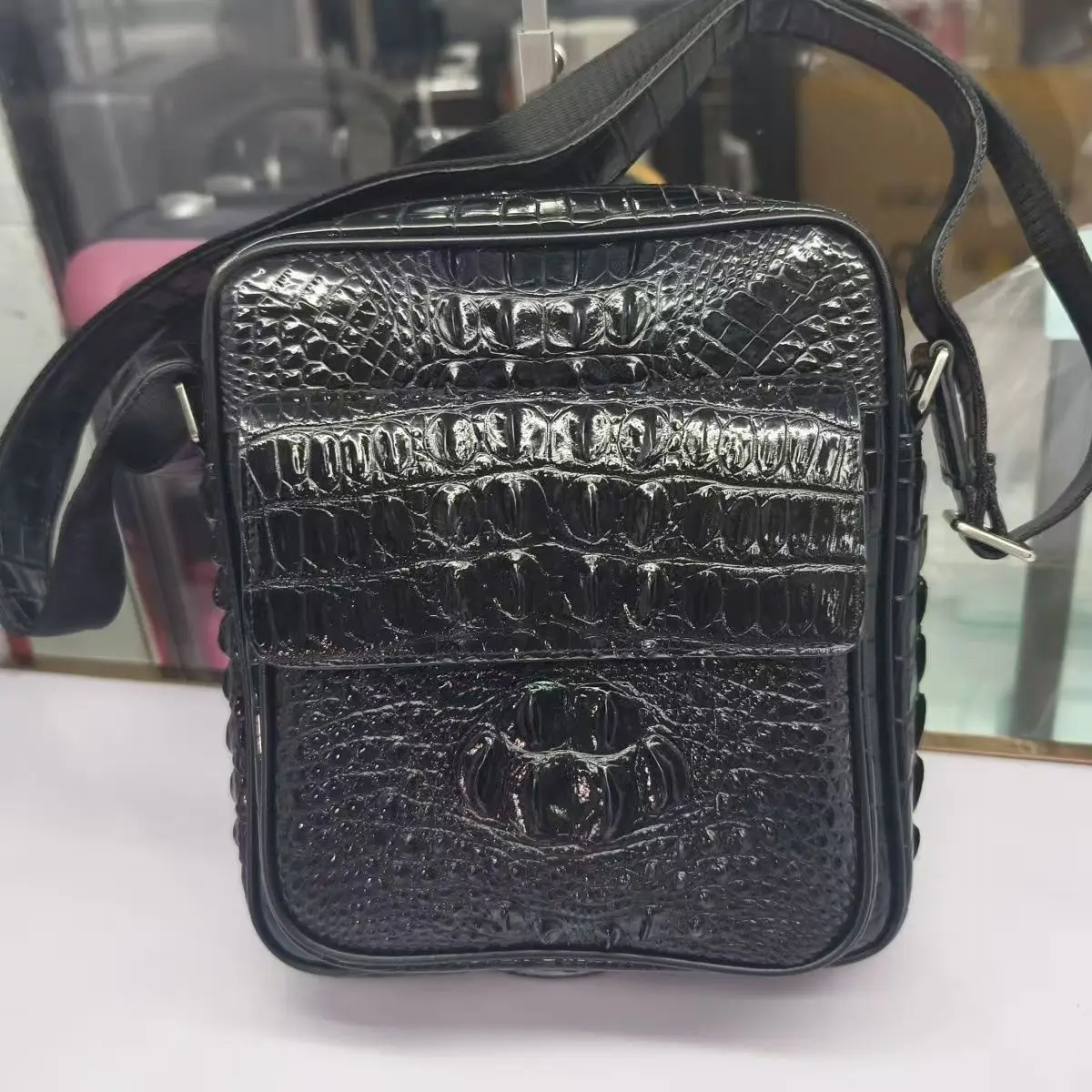 2026 New Luxury Men's Handbags Cow Genuine Leather Male Shoulder Bag Crocodile Pattern Crossbody Bag Boy Brand Messenger Bags