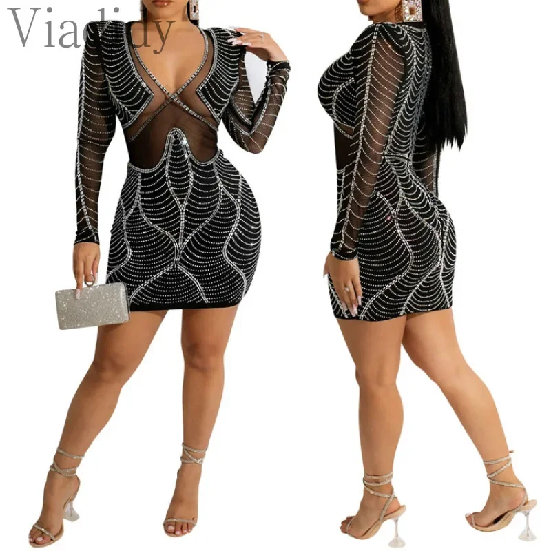 Vestido feminino sexy de manga comprida com decote em V de malha transparente com strass para boate