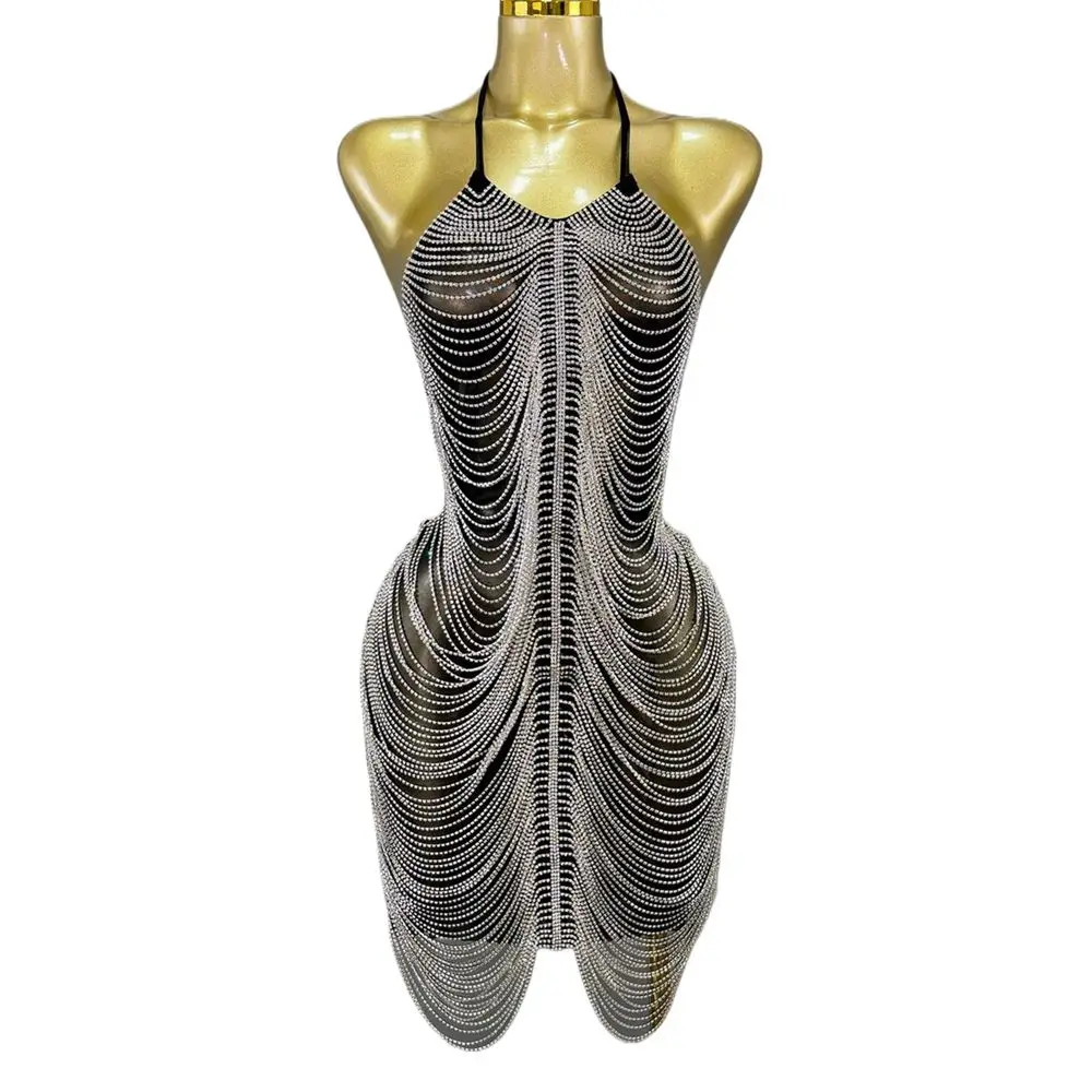 

Короткое платье с блестящими стразами и цепочками на шее и открытой спиной, женское сексуальное платье для празднования выпускного вечера, дня рождения, одежда для фотосессии