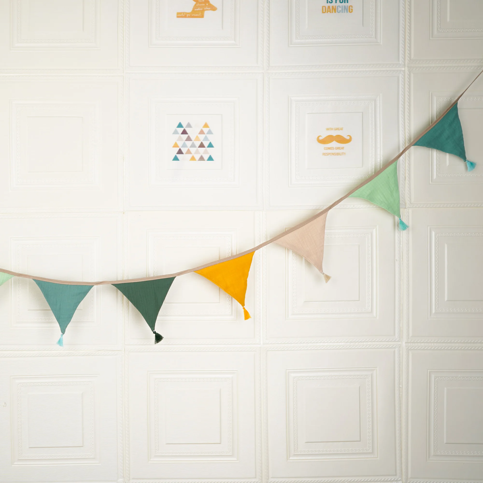 2.6M/8.5FT 보육 캔디 패브릭 깃발 10 삼각형 - Baby Nursery Garland 리뷰 및 가격