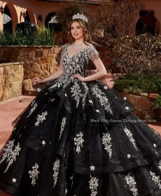 Vestido de quinceañera de princesa brillante, corsé con cuello en V exquisito, apliques de lentejuelas con cuentas, vestido de baile con volantes, 2024