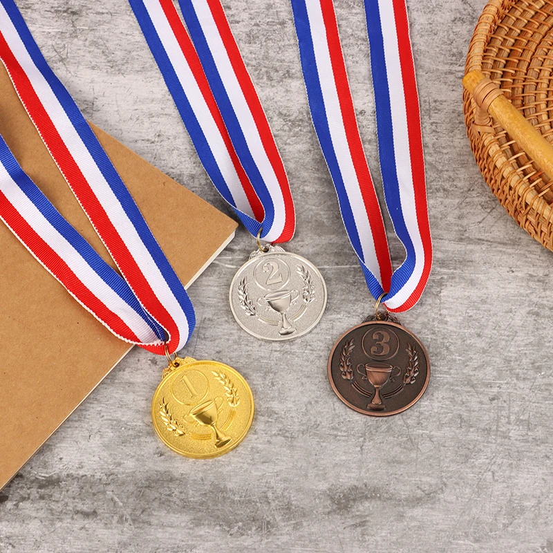 Medalla de premio de oro, plata, bronce, ganador, premio de competición de fútbol, medalla de premio para fiesta, regalo de recuerdo, juguetes para niños, 1Pc