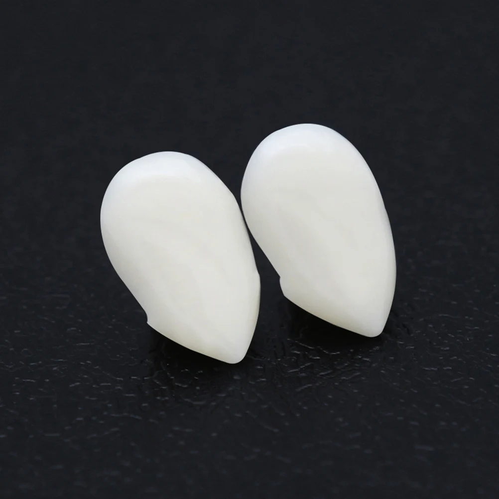 مصاص دماء الأنياب الدعائم الراتنج غير سامة تأثيري الأسنان كاذبة لجميع القديسين حفلة تنكرية 13 مللي متر 15 مللي متر 17 مللي متر 19 مللي متر مجموعة صناديق