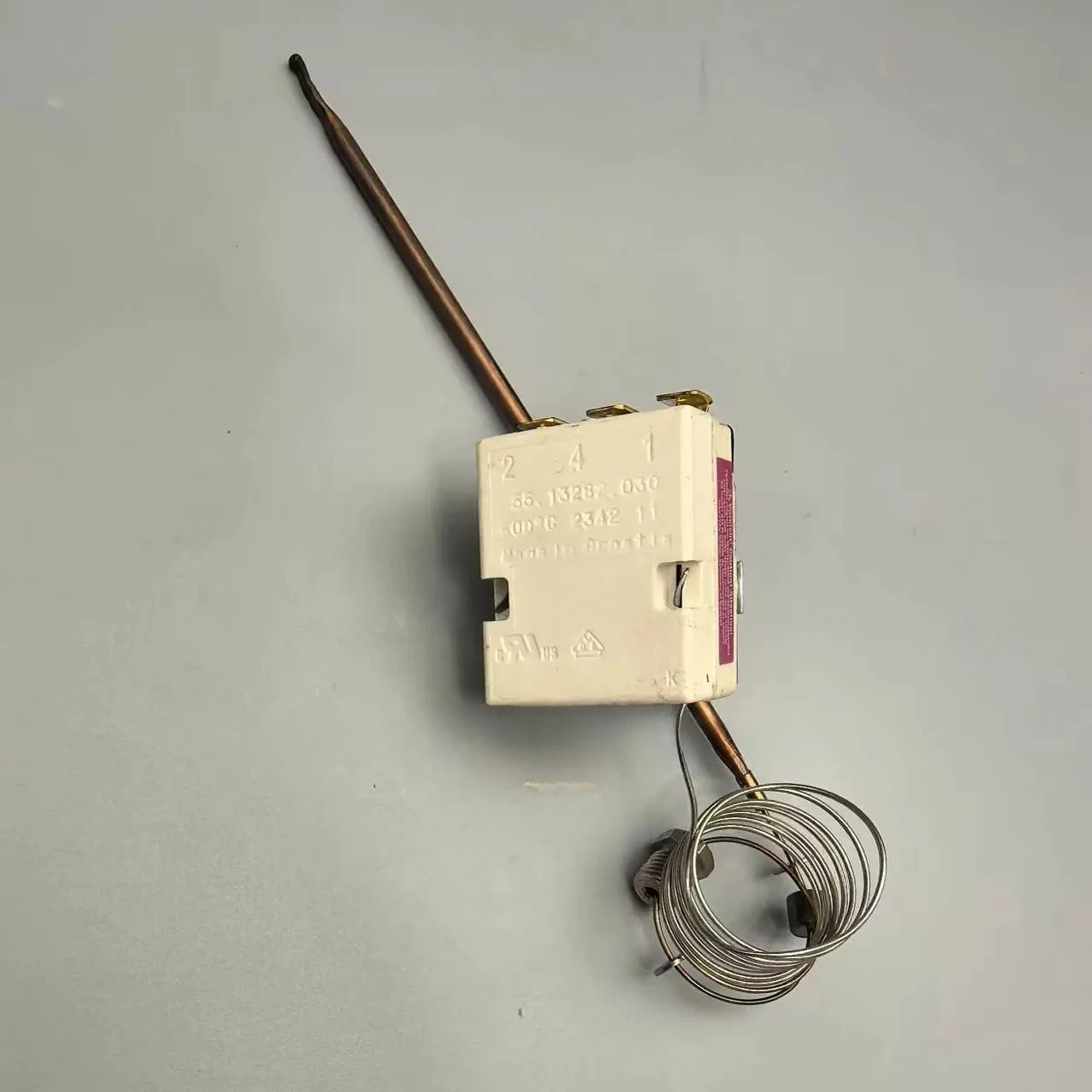 

200-600 Degree Adjustable Temperature Controller 55.13282.030 with Sealing Nut