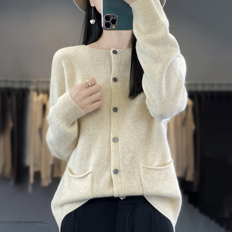 

Women's First-line Round Neck 100% Andy Velvet Knitted Double Pocket Sweater For Autumn And Winter Warm Loose Cardigan Soft Top
