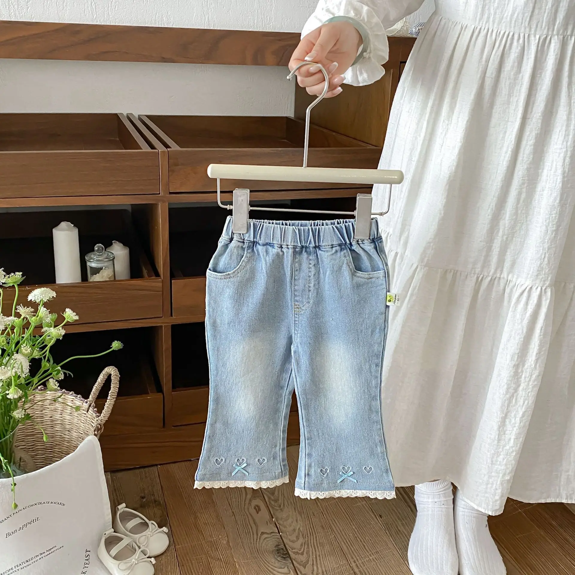 2026 Autumn New Girls Embroidery Denim Flared Trousers Baby Girl Sweet Bow Lace Bootcut Jeans Infant Toddler Casual Pants