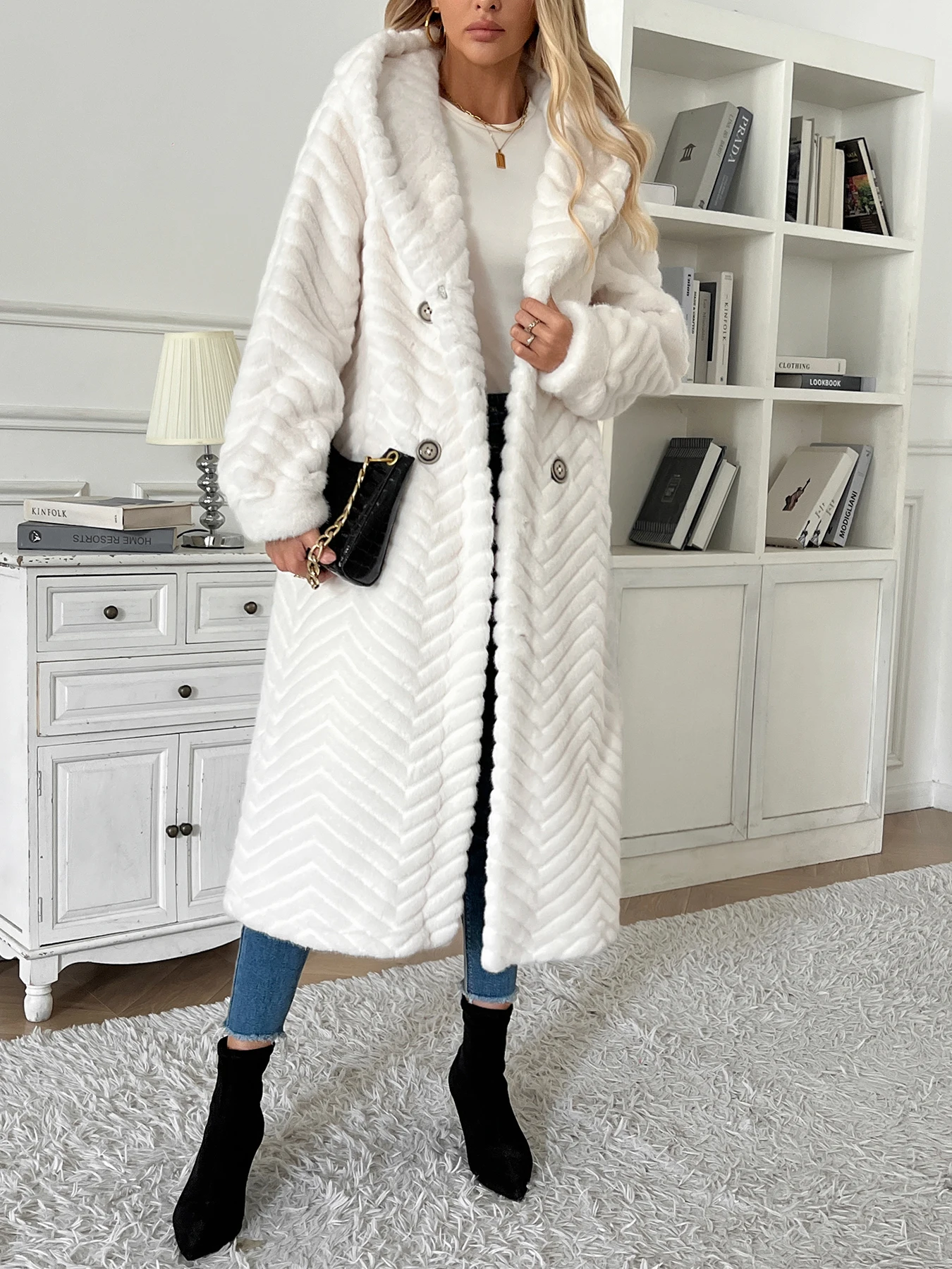 Faux fur coat long hooded jacket loose and warm high-end luxury women's coat 2024 autumn winter new chevron print