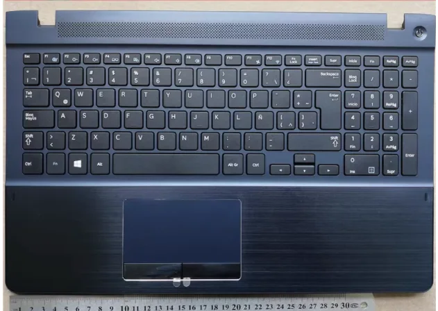 

New laptop keyboard with touchpad palmrest for samsung NP 510R5E 470R5E
