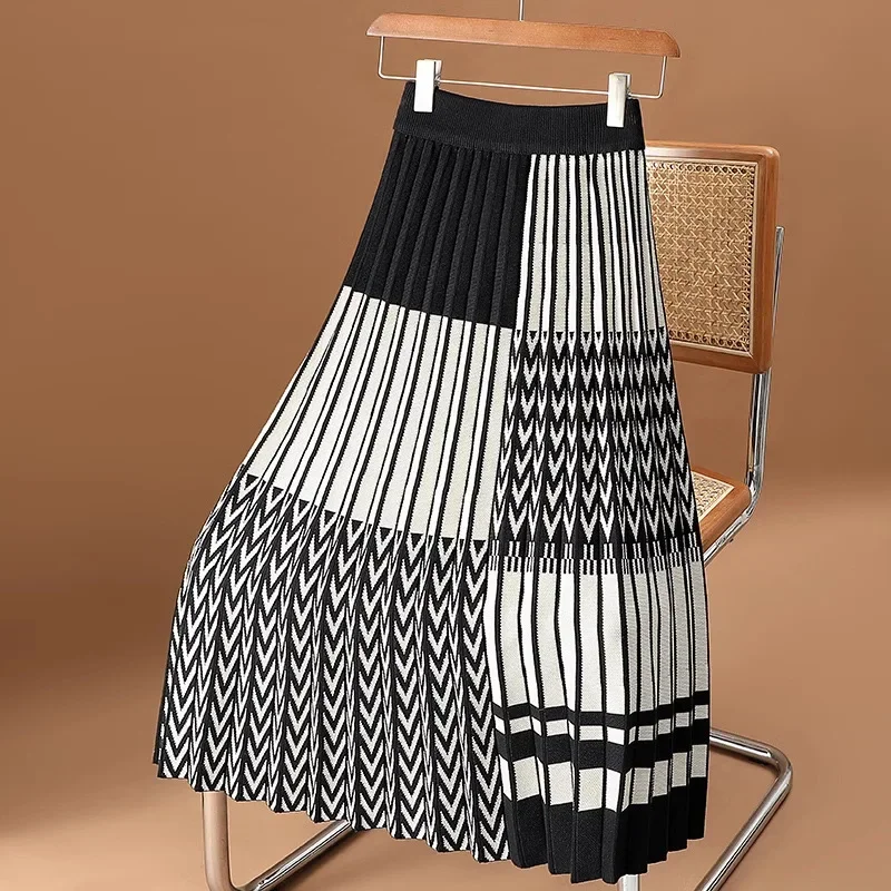 

Checkered pleated skirt, knitted half women's autumn and winter new mid to long yarn, large swing A-line long skirt