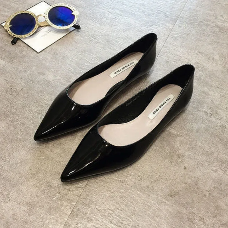 Maogu Women Pointed Toe Patent Leather Yellow Wine Red Lady Fashion Flats Candy Color Flat Sole Flat Heel Shoes Large Size 43 44