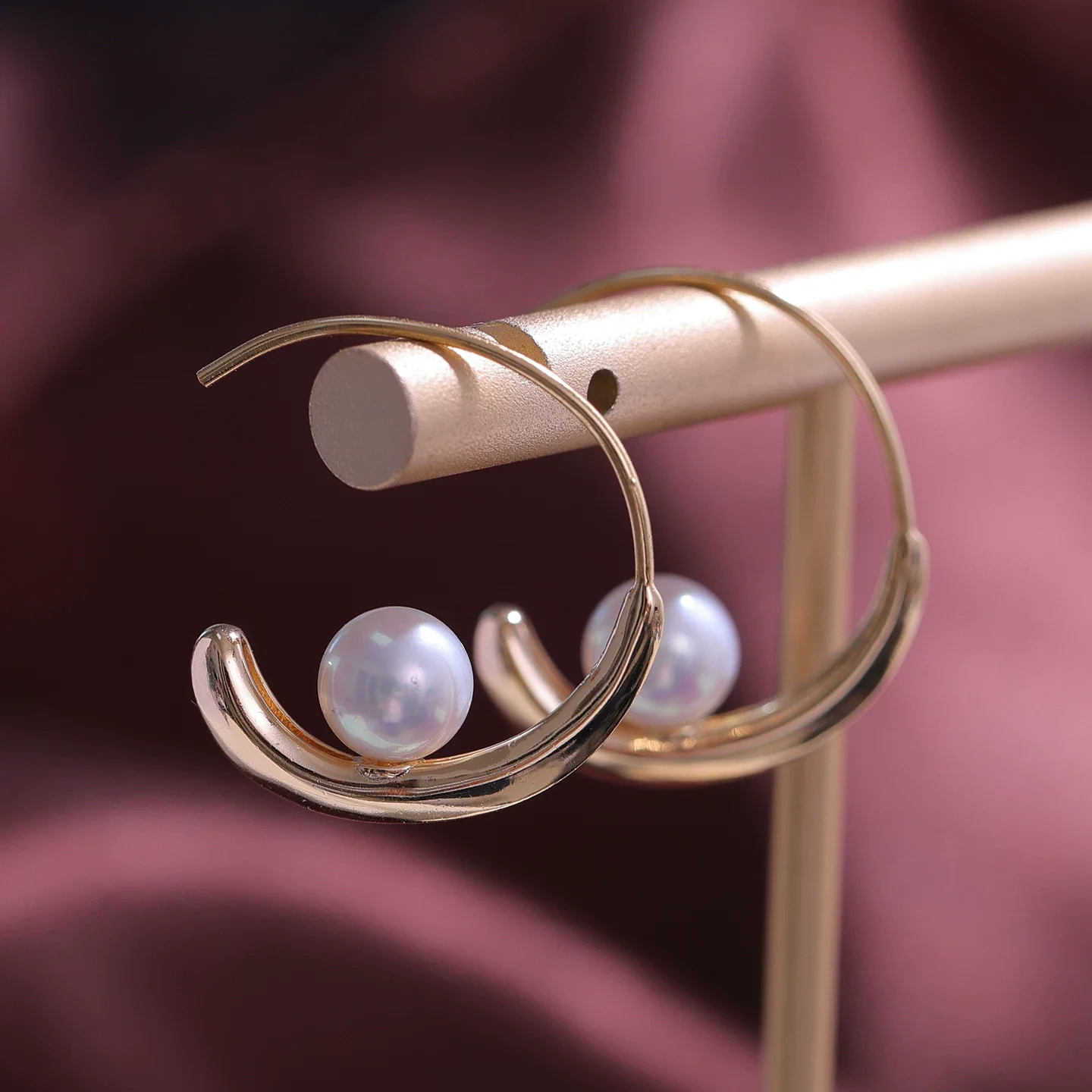 49 S925 sterling silver light luxury minimalist vintage elegant temperament pearl earrings with ear hook and ear jewelry 3