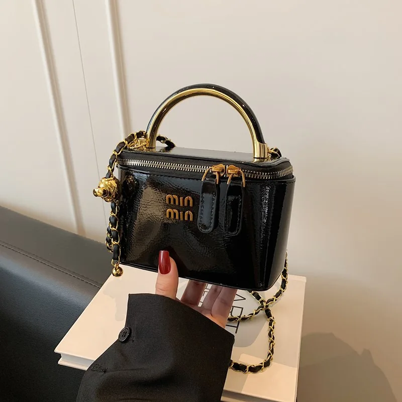 

Winter New Luxury Retro Chain Handbag Women's Casual Fashion Designer, Mini Sense Simple Shoulder Messenger Box Bag