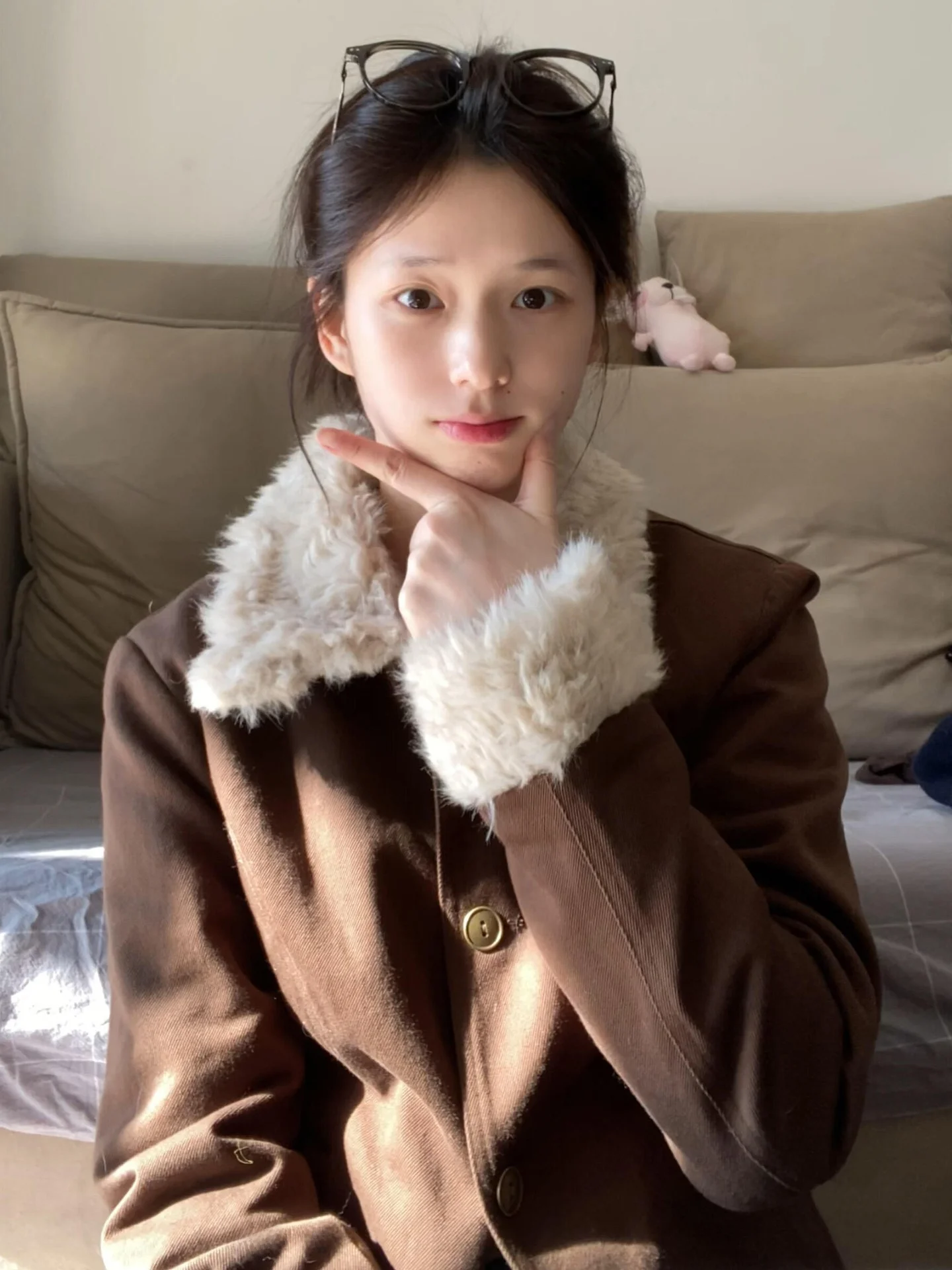 

Корейское зимнее женское пальто из овечьей шерсти и кожи, новое, утепленное, маленького размера, на хлопковой подкладке, очень теплое