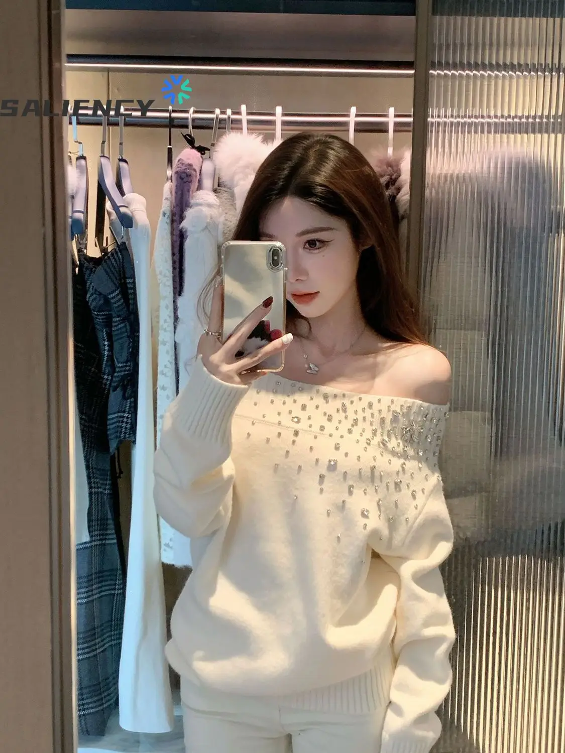 

Осенне-зимний белый вязаный свитер со стразами и открытыми плечами для женщин, однотонные пуловеры, женские сексуальные модные дизайнерские джемперы