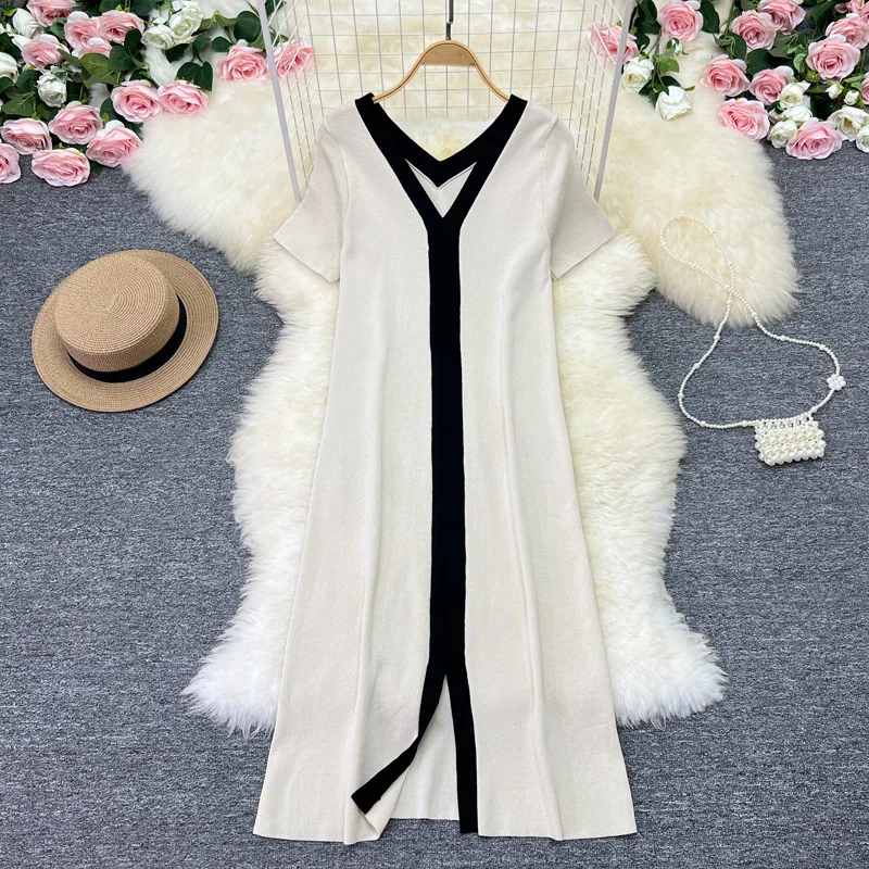 

BRANGDY brand Knitted Dress 2024Spring and Summer New Niche High Sense Contrast Stitching Short Sleeves Loose Straight Casual