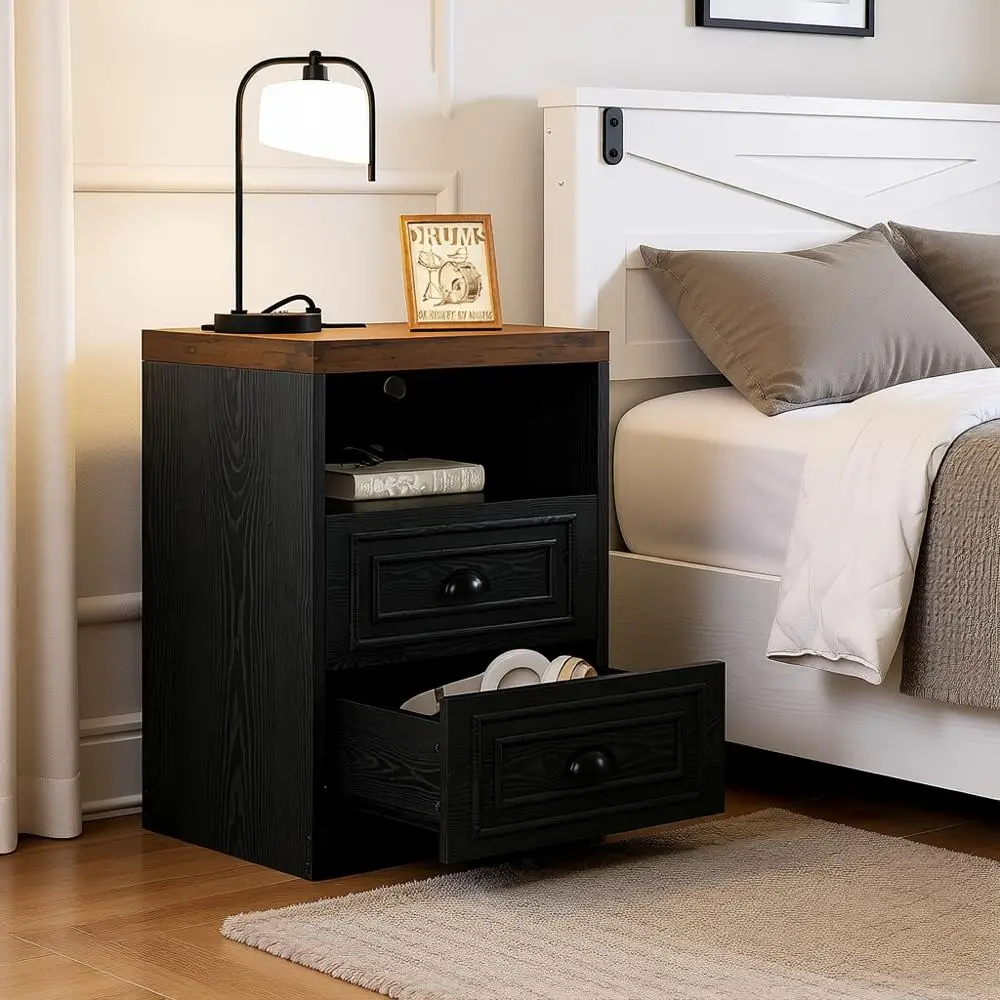 

Прикроватная тумбочка, тумба-органайзер с удлиненной розеткой, приставной столик с утолщенной столешницей, прикроватный столик с местом для хранения, для спальни, в деревенском стиле, коричневый и черный