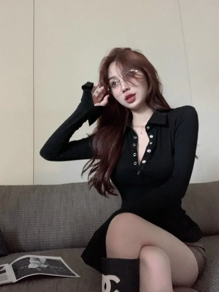 

Японская повседневная черная футболка для женщин, весенне-осенние облегающие топы Mujer Y2K, эстетичная новинка 2025 года, простая футболка для электронных девочек