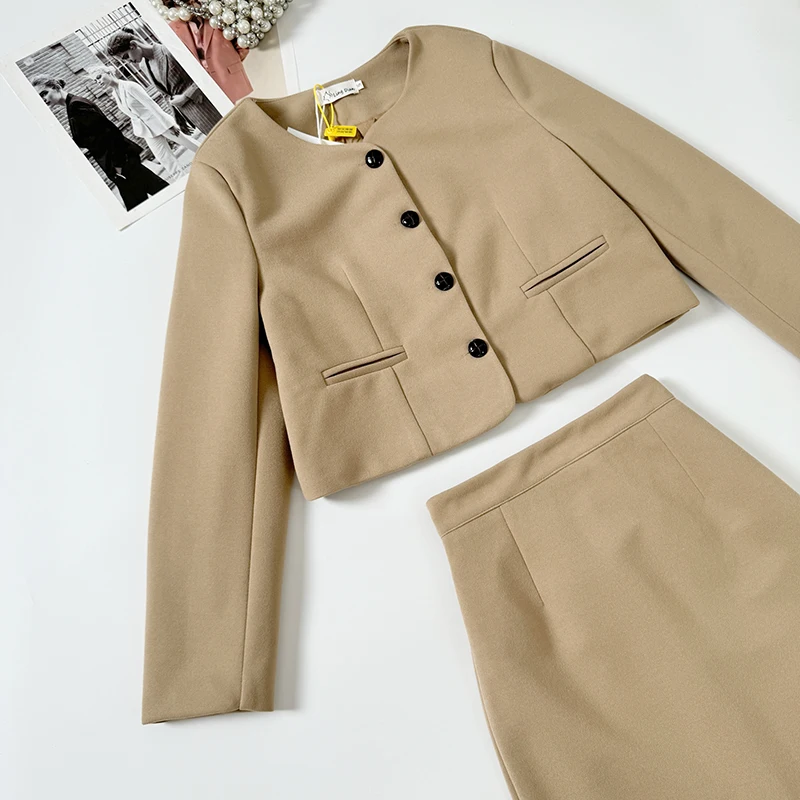 High-end and small fragrant style two-piece set women's round neck jacket+long skirt warm and thick winter solid set