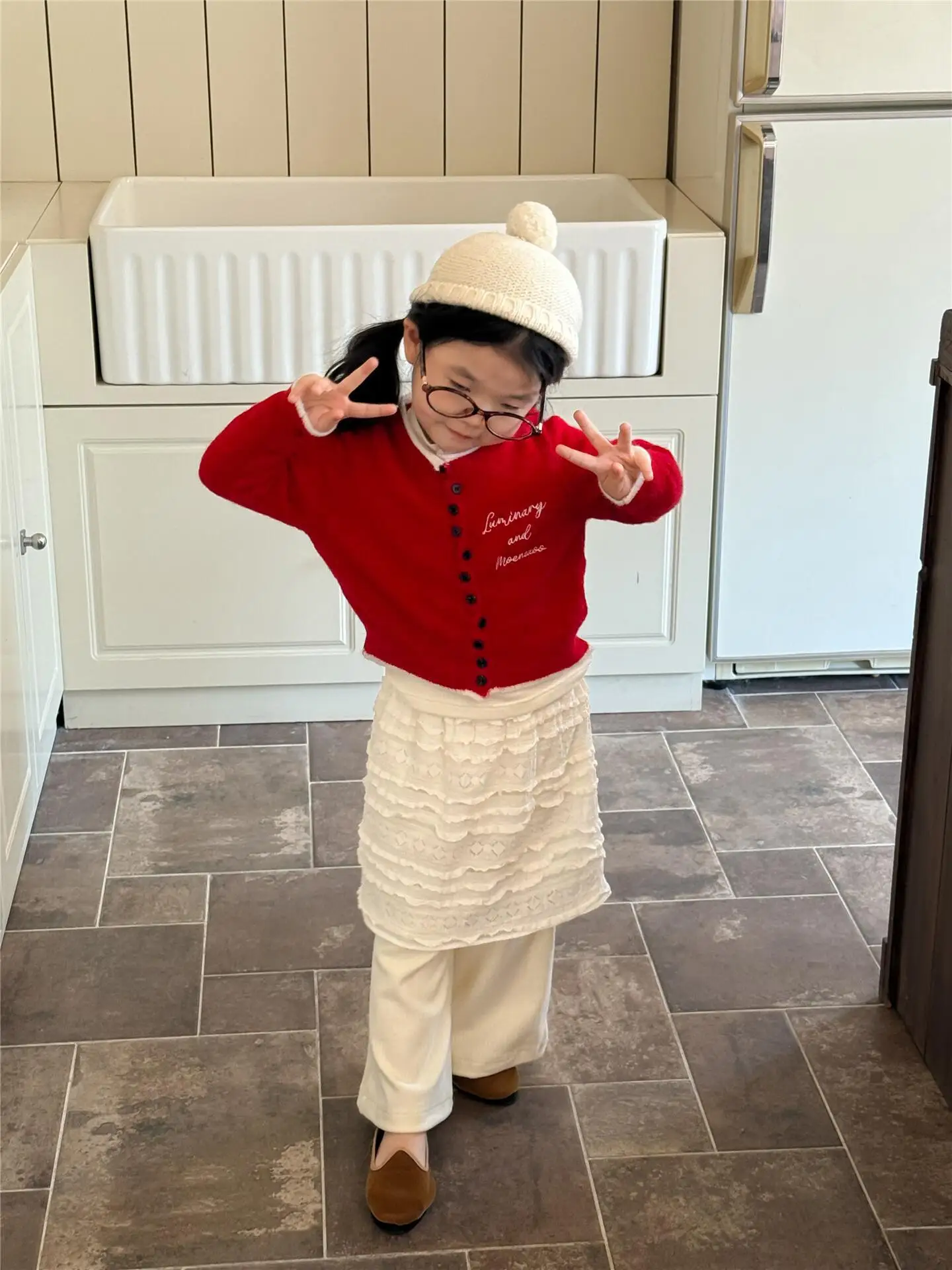 

Girls Outerwear 2025 Autumn New Item Korean Style Western-style Red Knitted Outerwear Embroidered Letter Sweater Cardigan