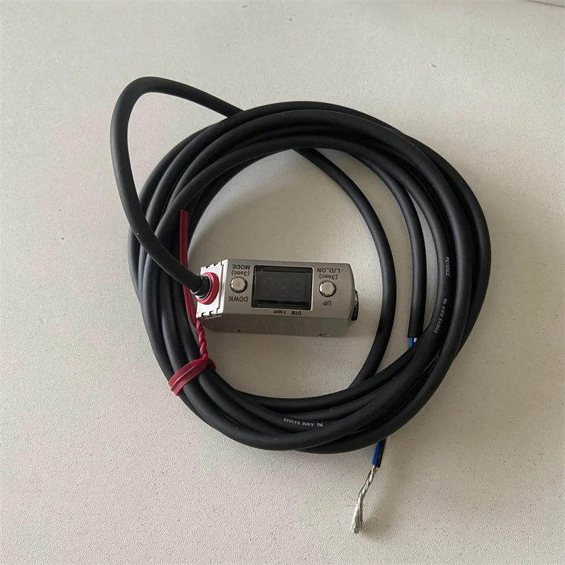 Imagem -02 - Sensor Laser Lr-zb100n Lr-zb250n Lr-zb250an Lr-zb100p Lr-zb250ap Lr-zb100cn Lr-zb250cn Lr-zb250cp Lr-zb100cp