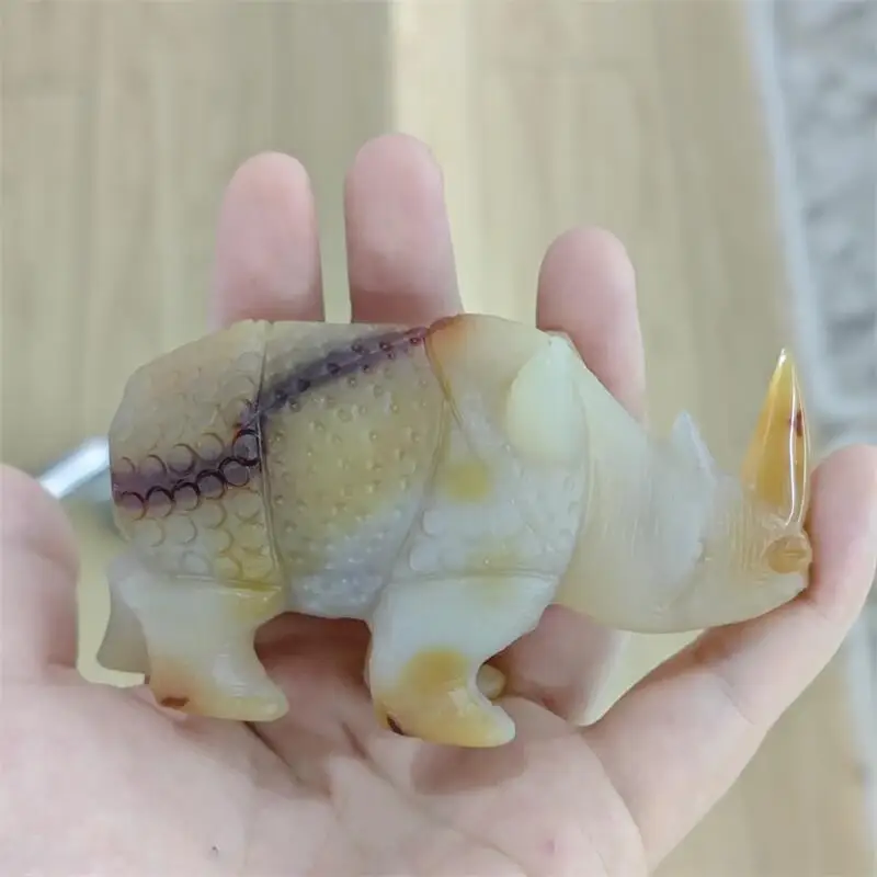 Natural Agate Rhino Carving Healing Fengshui Beautiful Folk Craft Crystal Carving For Holiday Gift 1pcs