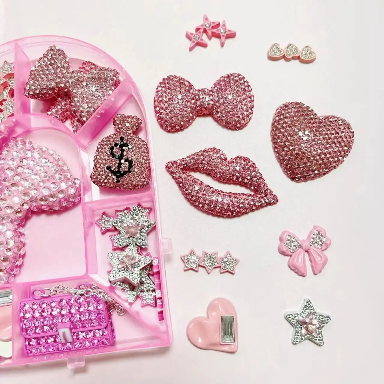

43Pcs/Box Bundled Pink Y2K Theme Full Rhinestone Money Bag Purse Heart Butterfly Chain Bag Designer Charms Junk Phone Case Decor