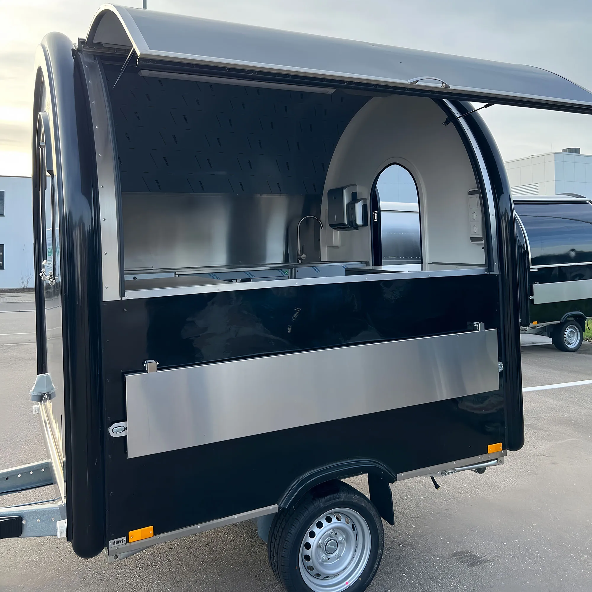 

New Street Mobile Food Cart Fully Equipped Kitchen Commercial Mobile Food Truck