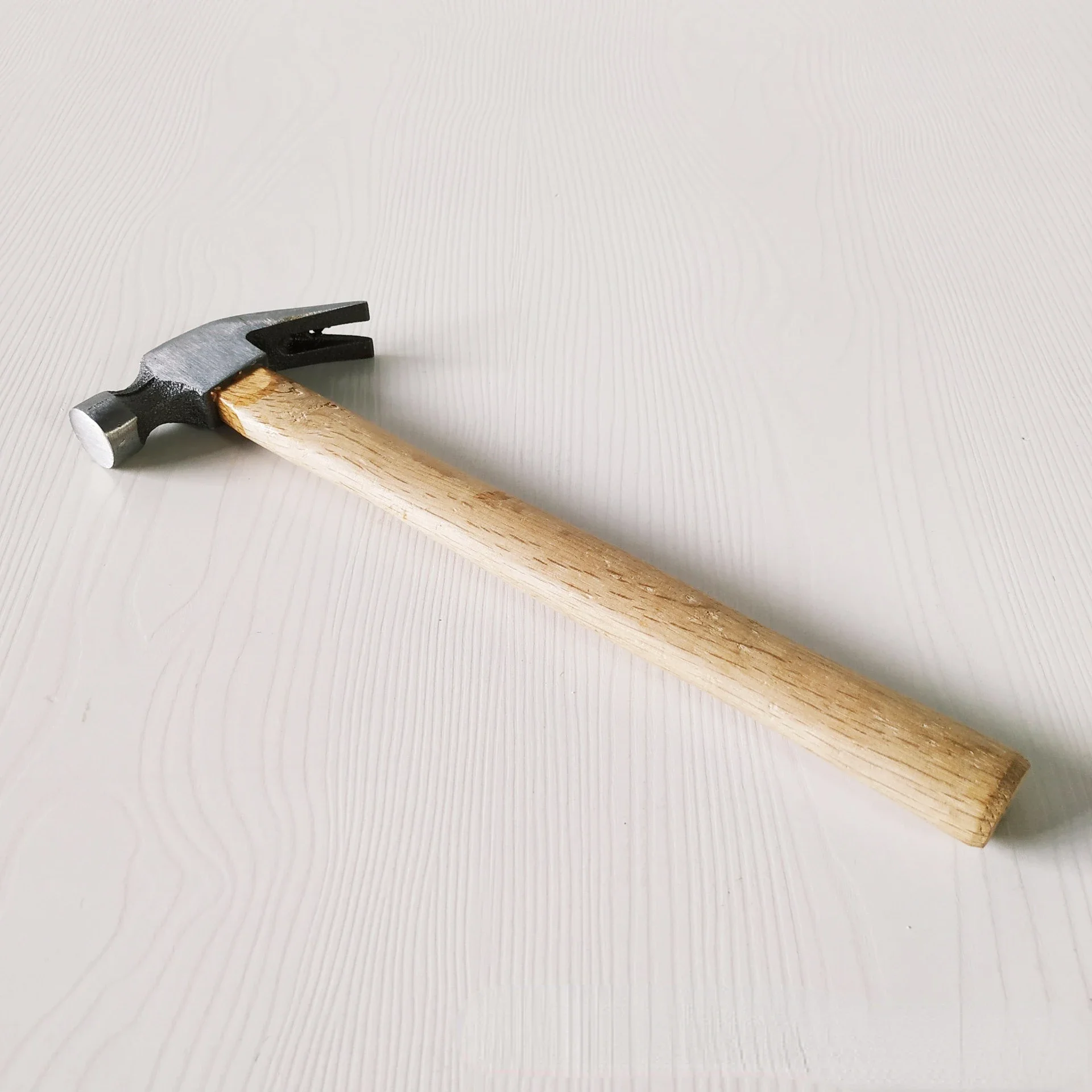 

Hardware Tools 300mm Long 300g Claw Hammer Wooden Handle Hammer Woodworking Percussion Tool