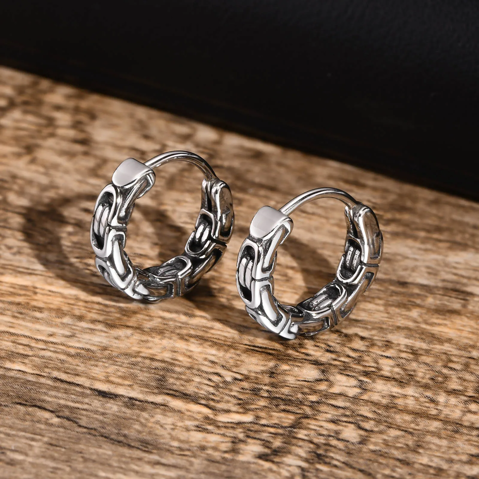 

Rock Punk Byzantine Chain Earrings for Men, Waterproof Stainless Steel Hoop Huggies Earrings Gift Jewelry, brincos