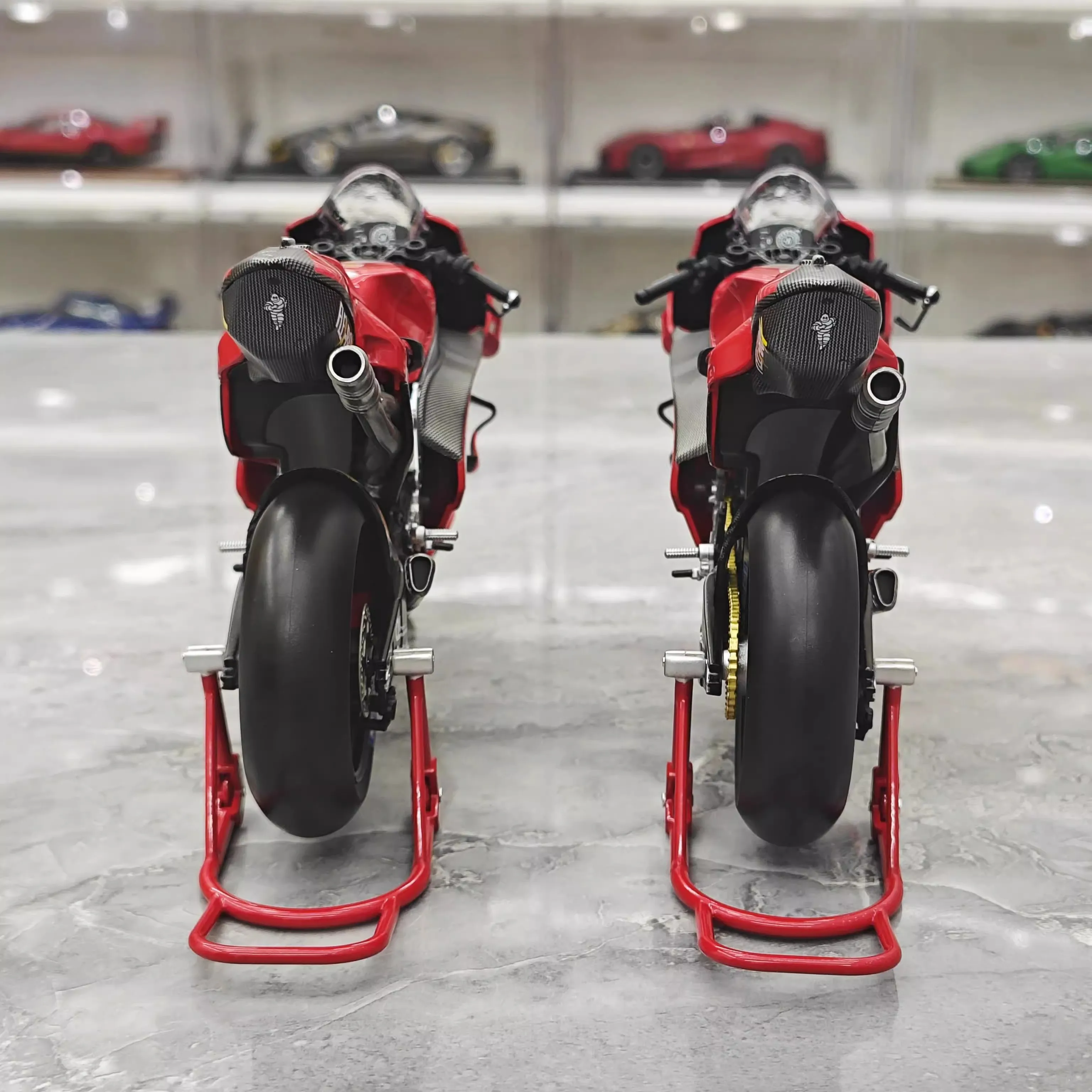 TSM 1/12 Ducati Desmosedici GP22 modèle de moto ornement de chambre modèle garçon à collectionner modèles de moto en alliage jouet de noël cadeau