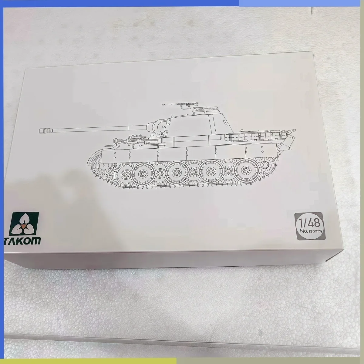 

TAKOM 1/48 Scale 4800GIFT1 Panther Type A GERMAN Tank Model Kit Custom Collectible Children Toy Birthday Gift