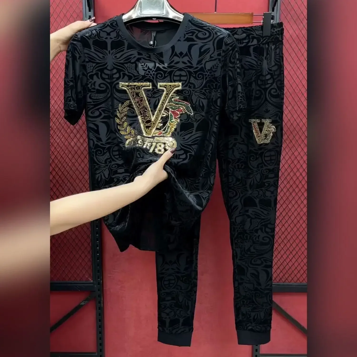 Summer new men's fashionable casual short sleeved sports suit stylish and versatile comfortable and soft T-shirt and pants set