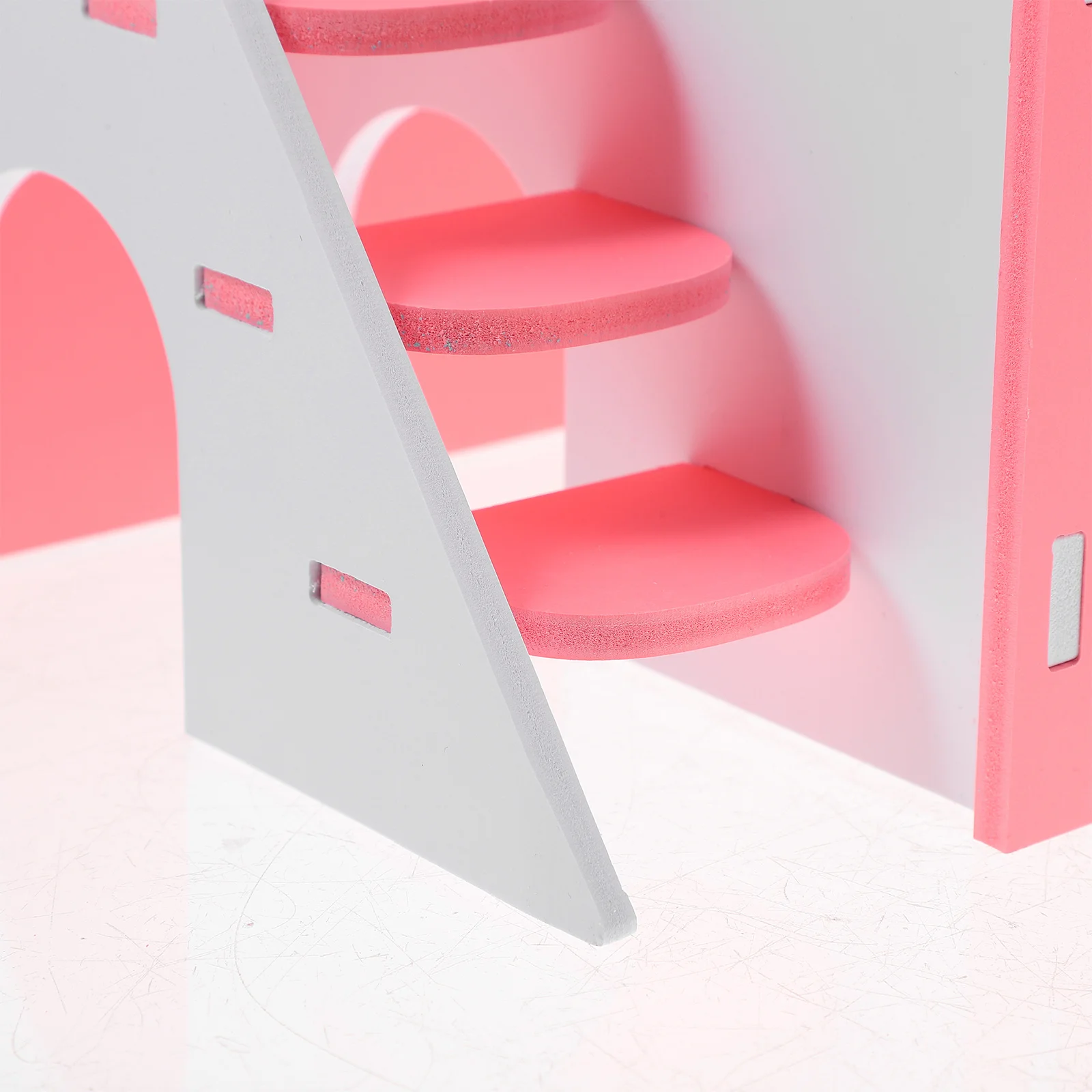 

1Set Adorable Rat House Pink Color Spacious Interior Detachable Design Easy Maintenance Hamster Squirrel Hedgehog Hideout