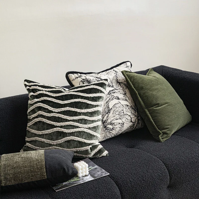 

Retro Green Black and White Wool Big Flower Cushion Cover French Light Luxury Decorative Throw Pillow for Living Room Sofa Decor