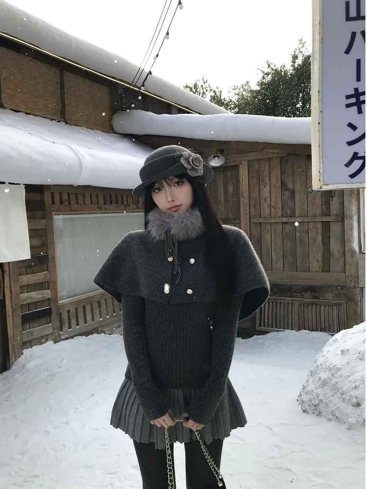 

Женский осенне-зимний комплект: вязаный свитер с меховым воротником и утепленными плечами, винтажный приталенный топ с длинными рукавами