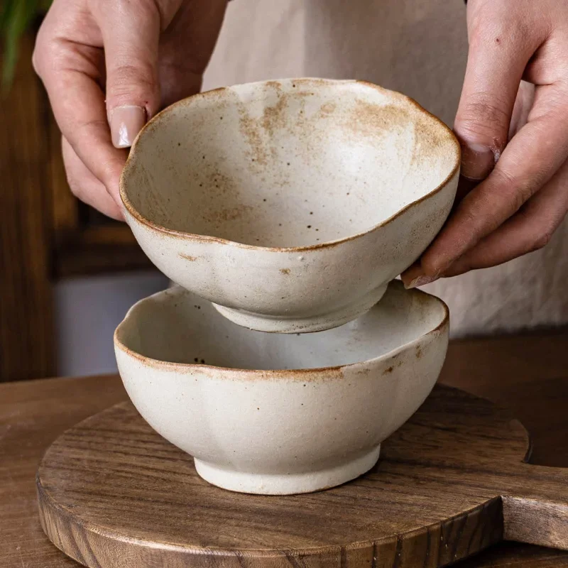 Floral Shaped Ceramic Bowl Retro Handmade Small Rice Bowls Cute Household Congee Bowl Restaurant Serving Dinnerwares