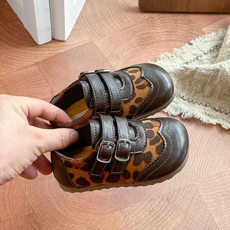Kids Retro Brogue Style Flat Shoes, Toddler Boys Girls Double Strap Hook‑and‑Loop Casual Loafers, Solid Brown & Leopard Print