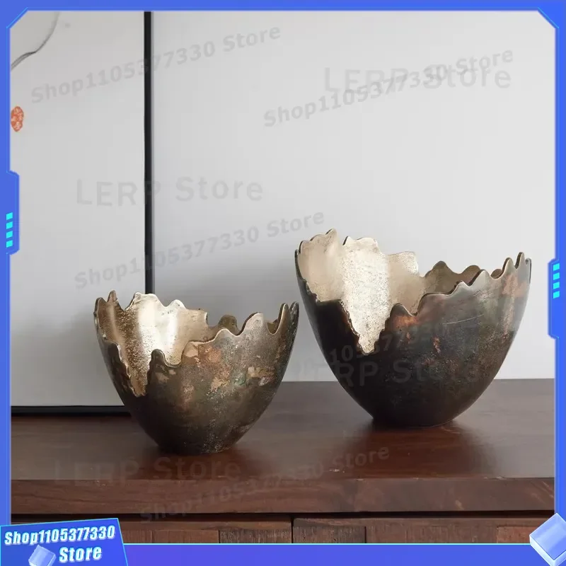 Vintage Aluminum Fruit Plate Retro Broken Edge Design Creative Egg Shaped Flower Ornament For Home Decor Model Room Storage