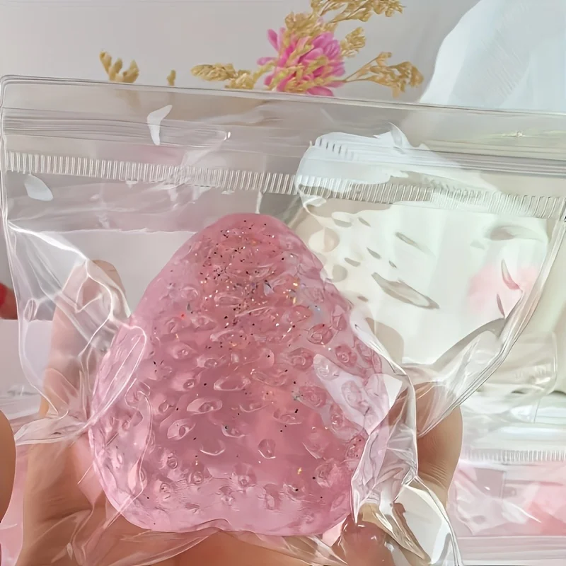 

Одна прозрачная игрушка для снятия стресса в форме клубники. Игрушка для снятия стресса своими руками. Подходит для студентов и офисных работников для снятия стресса.