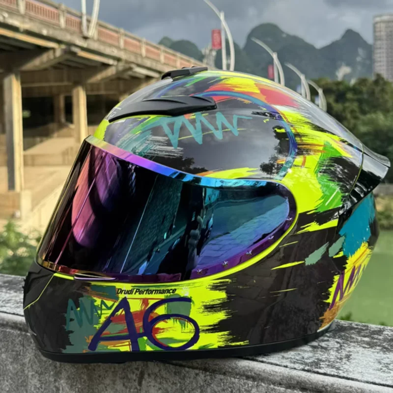 

Стильный полнолицевой мотоциклетный шлем с граффити, подходящий с двойной безопасной сертификацией для всех типов мотоциклов унисекс