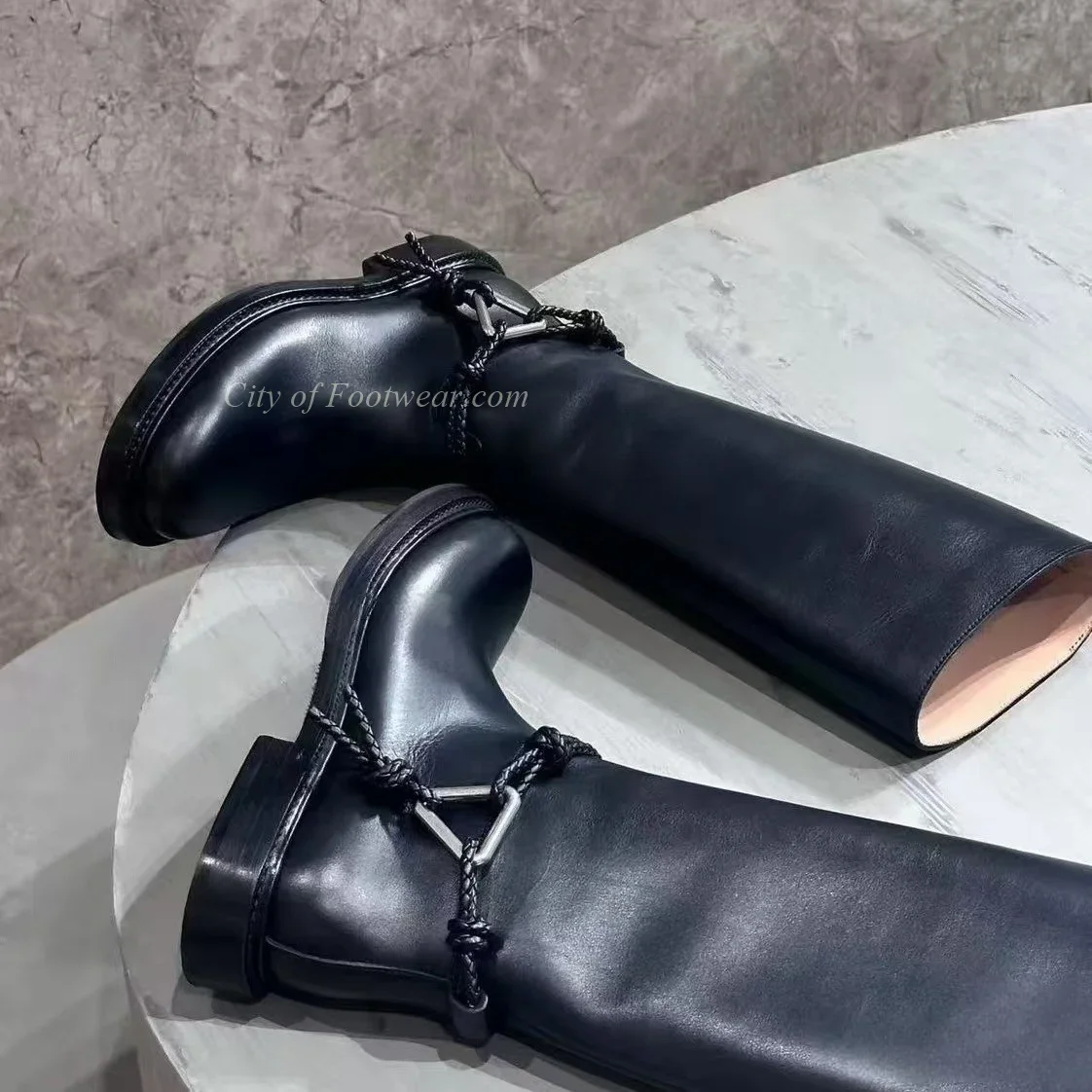 

Black Leather Flat Round Toe Western Boots Women's 2025 Winter New in Metal Buckled Soft Knee High Boots Luxury Designer Shoes