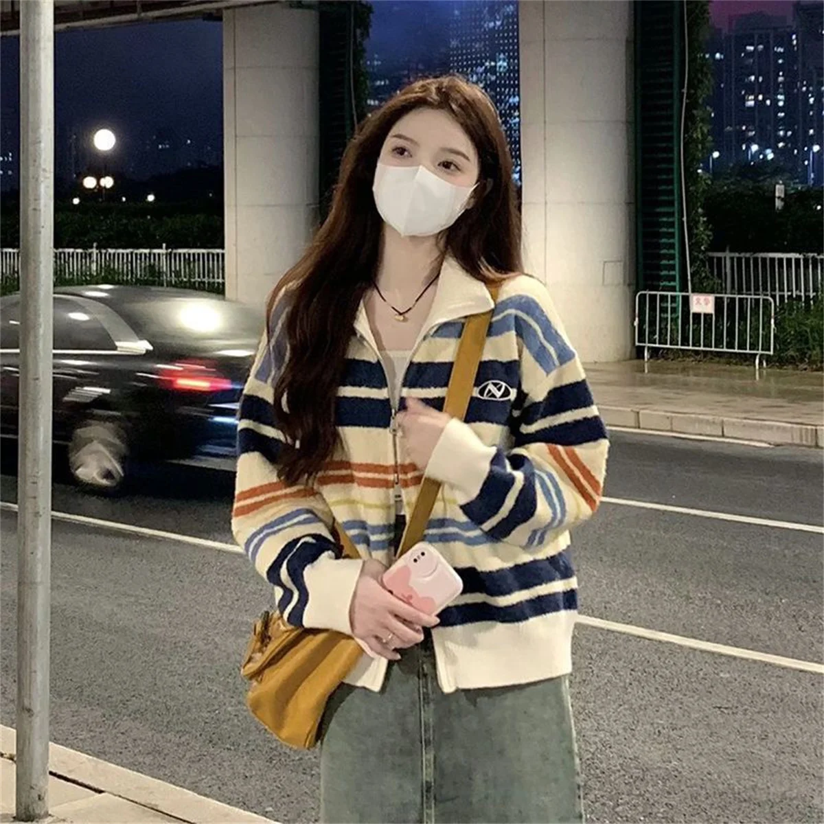 

Новое тонкое пальто в радужную полоску на молнии в стиле ретро, весенне-осенняя коллекция одеял, повседневные модные тенденции, универсальный ленивый ветер