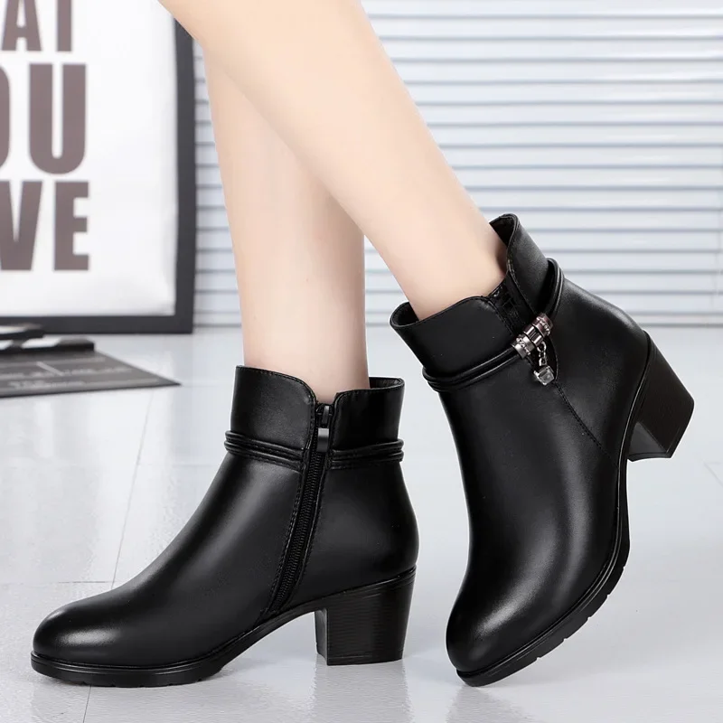 2024 New Fashion Soft Leather Ankle Boot High Heels Zipper Shoe Warm Fur Winter Boots Female Women Shoes Plus Size 43