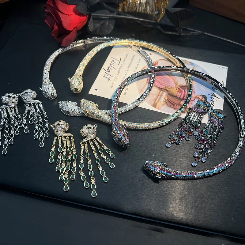 

Luxury Unique Leopard Crystal Necklace Tassel Earrings Fashion Personality Woman Jewelry Sets Dress Banquet Accessories New