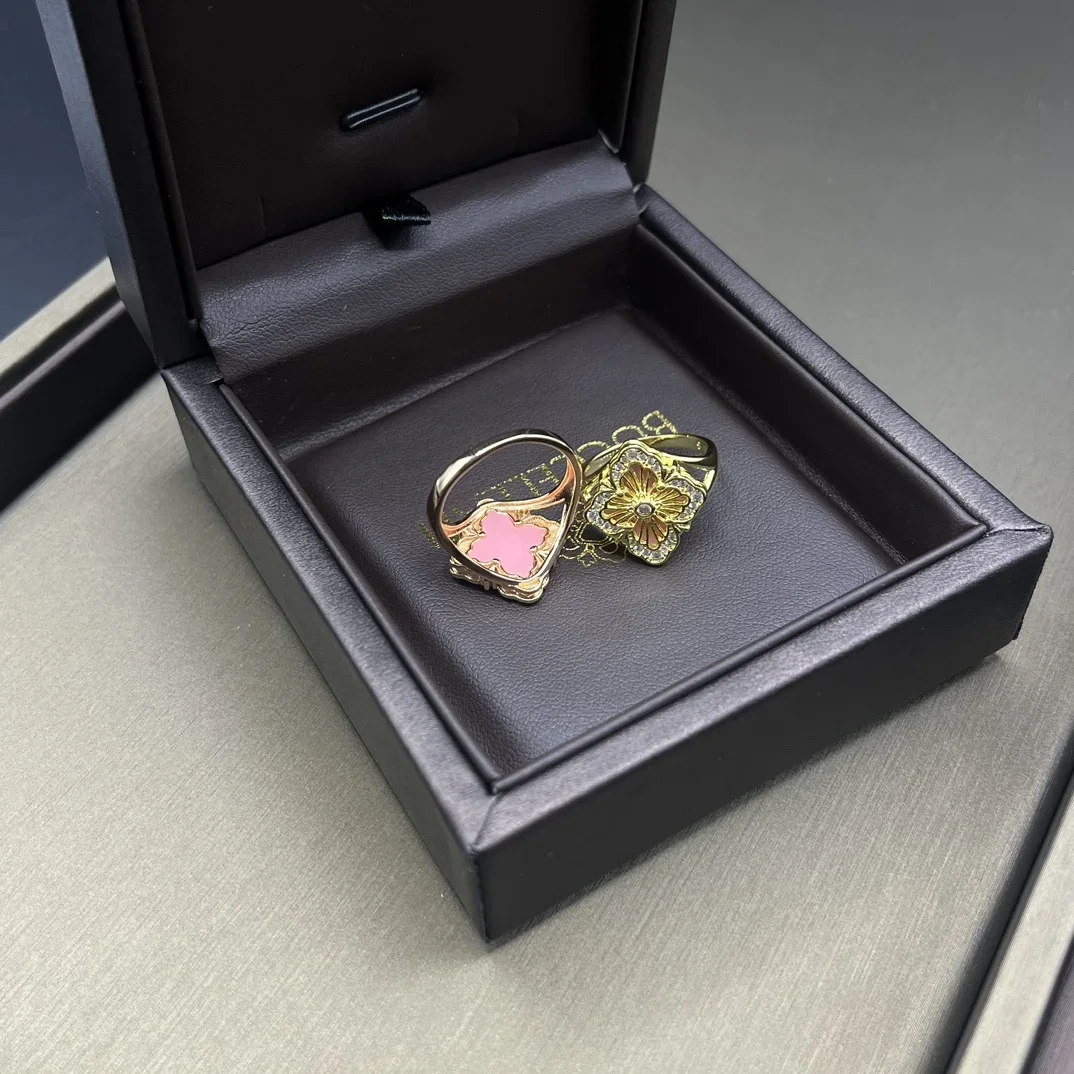 

2025 New Arrival! S925 Sterling Silver Mini Clover Brushed Vintage Ring with White Mother-of-Pearl