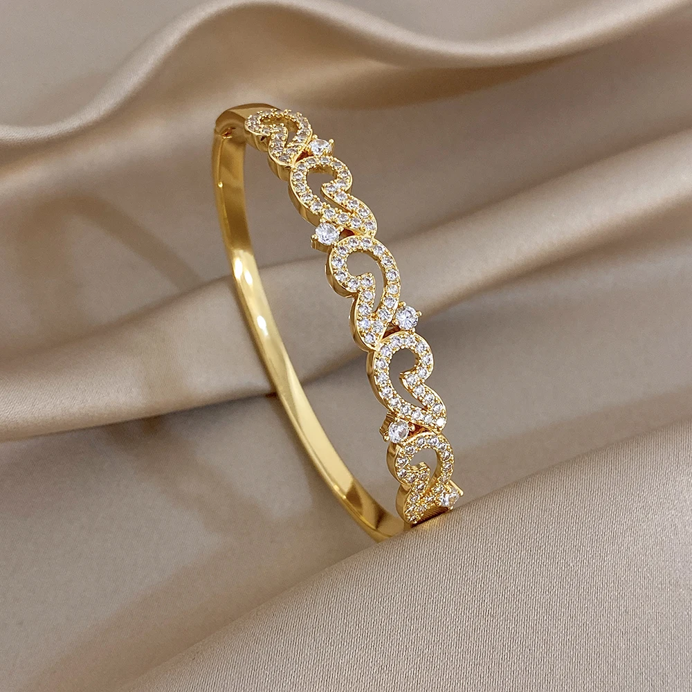 DODOHAO Vintage Sparkling Cubic Zirconia Cuff Bracelet for Women Irregular Metel Copper Spring Buckle Bangle Charm Jewelry Gifts