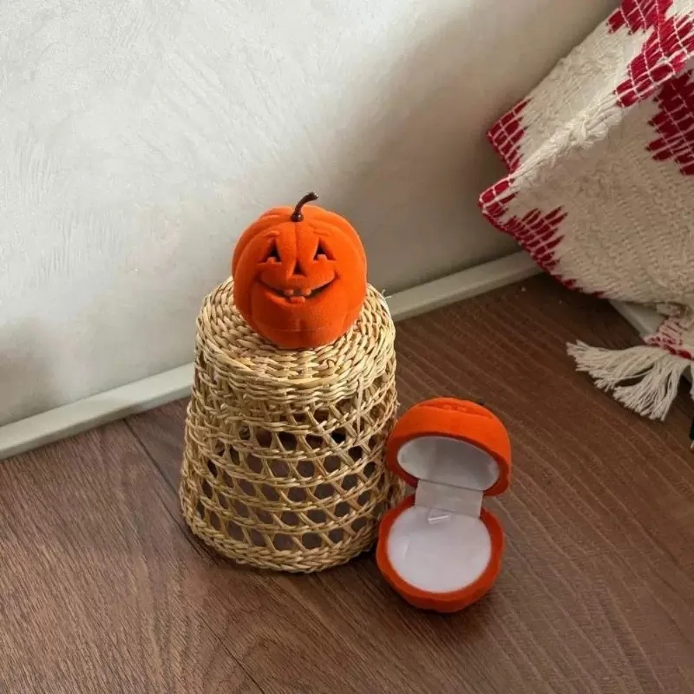 

Creative Wedding Halloween Jewelry Box Storage Orange Pumpkin Rings Box Mini Anti-collision Flannel Jewelry Organizer Couples