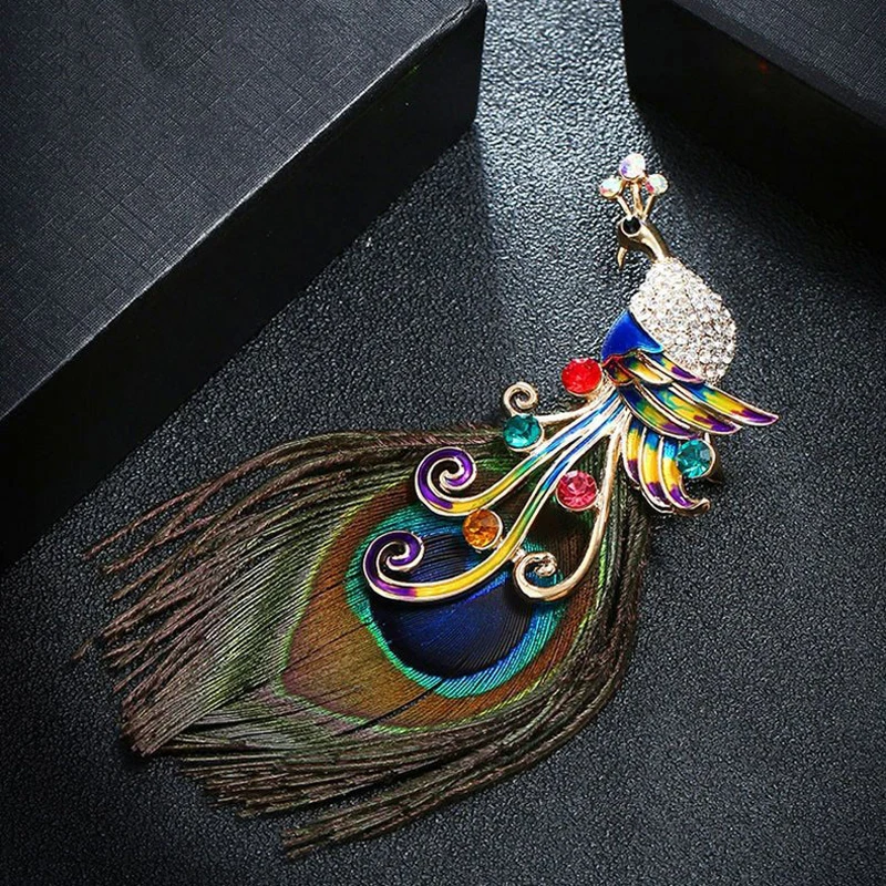 Luxury Large Peacock Feather Brooch Temperament New Rhinestone Pin Vintage Elegance Banquet Wedding Corsage Coat Shawl Buckle